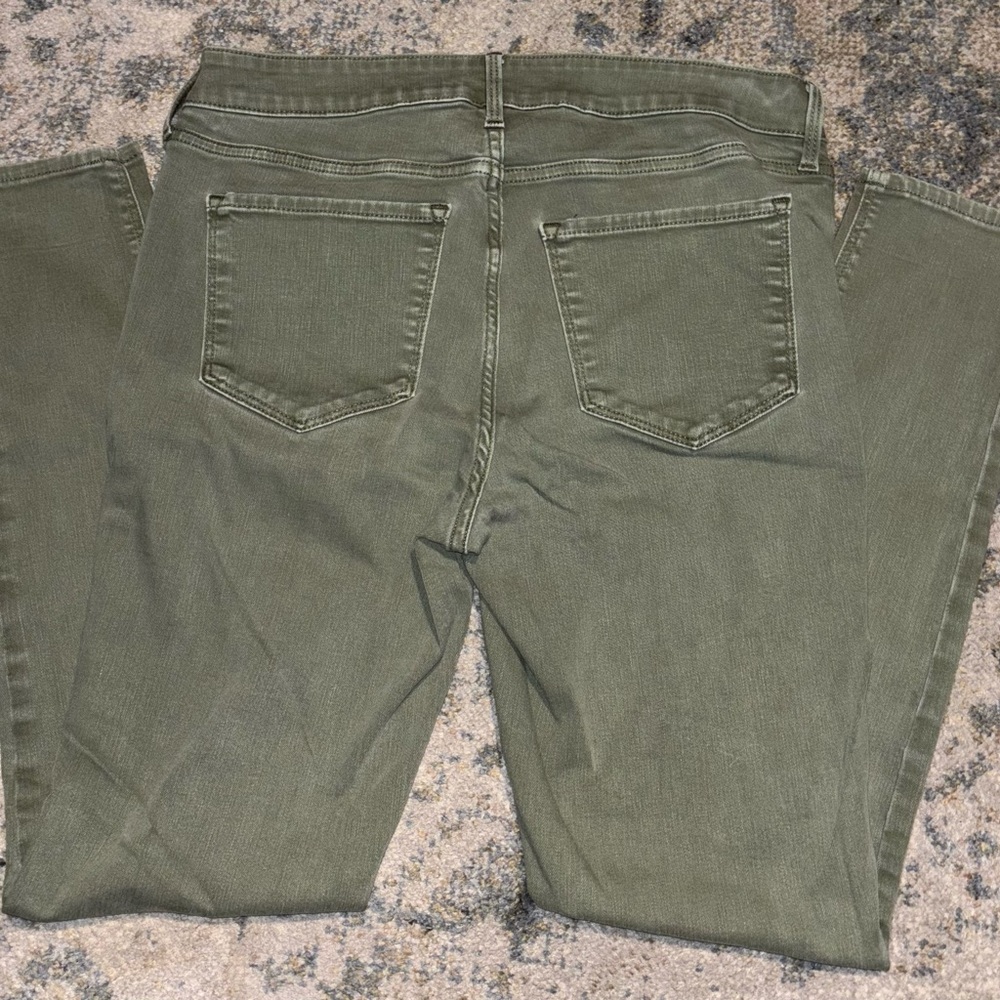 Old Navy Women's Straight Leg Jeans in Khaki Green